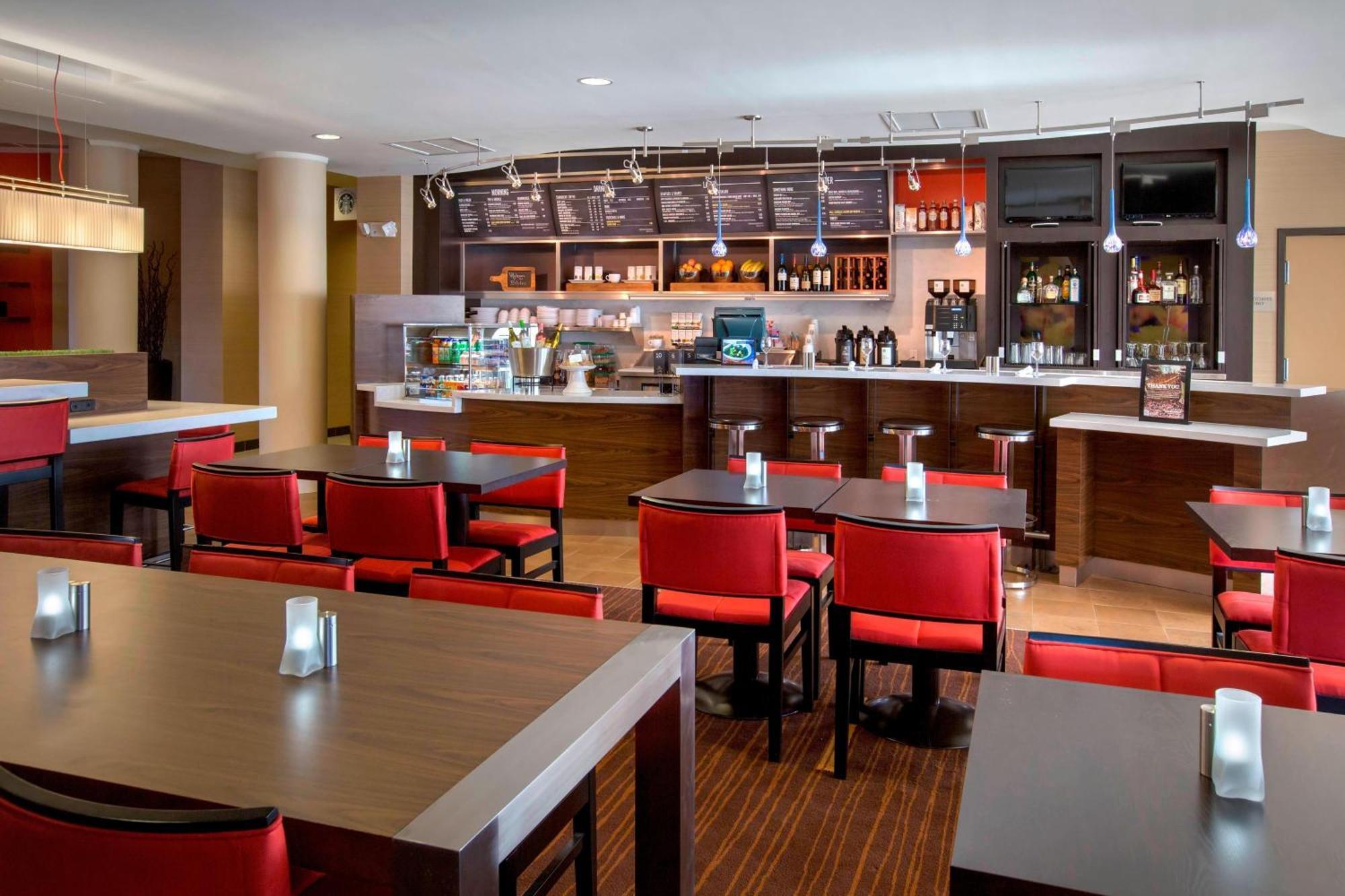 Courtyard By Marriott