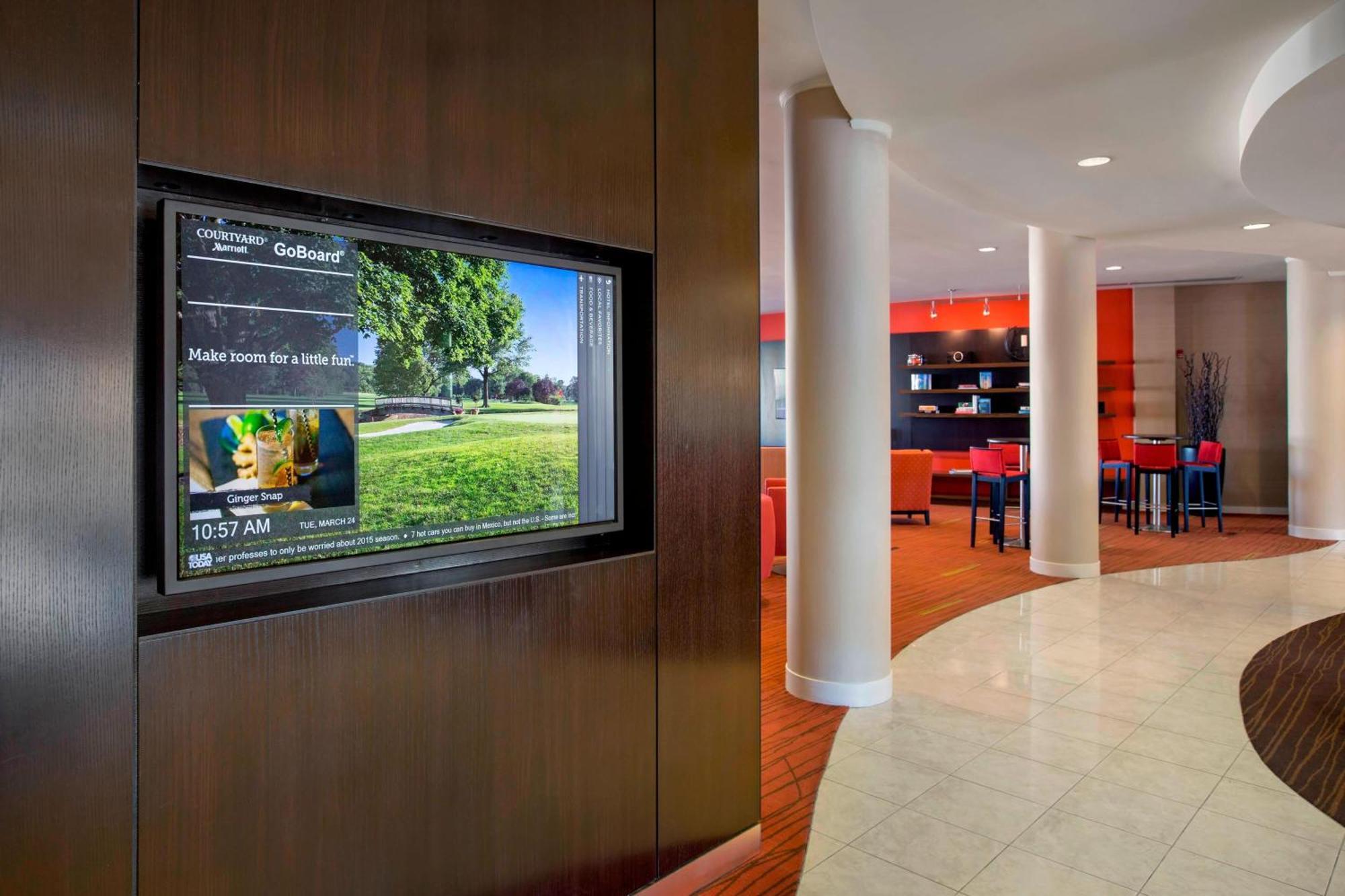 Courtyard By Marriott Hotel