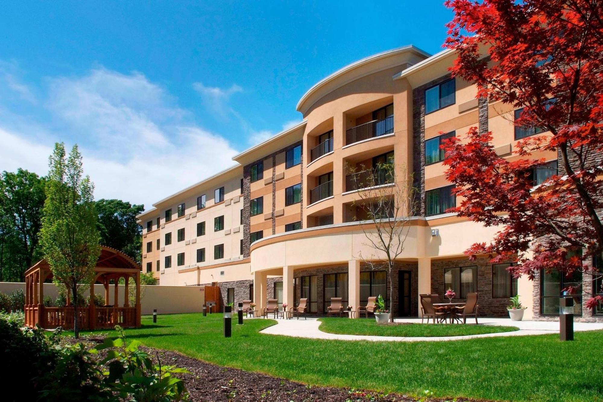Courtyard By Marriott 3*