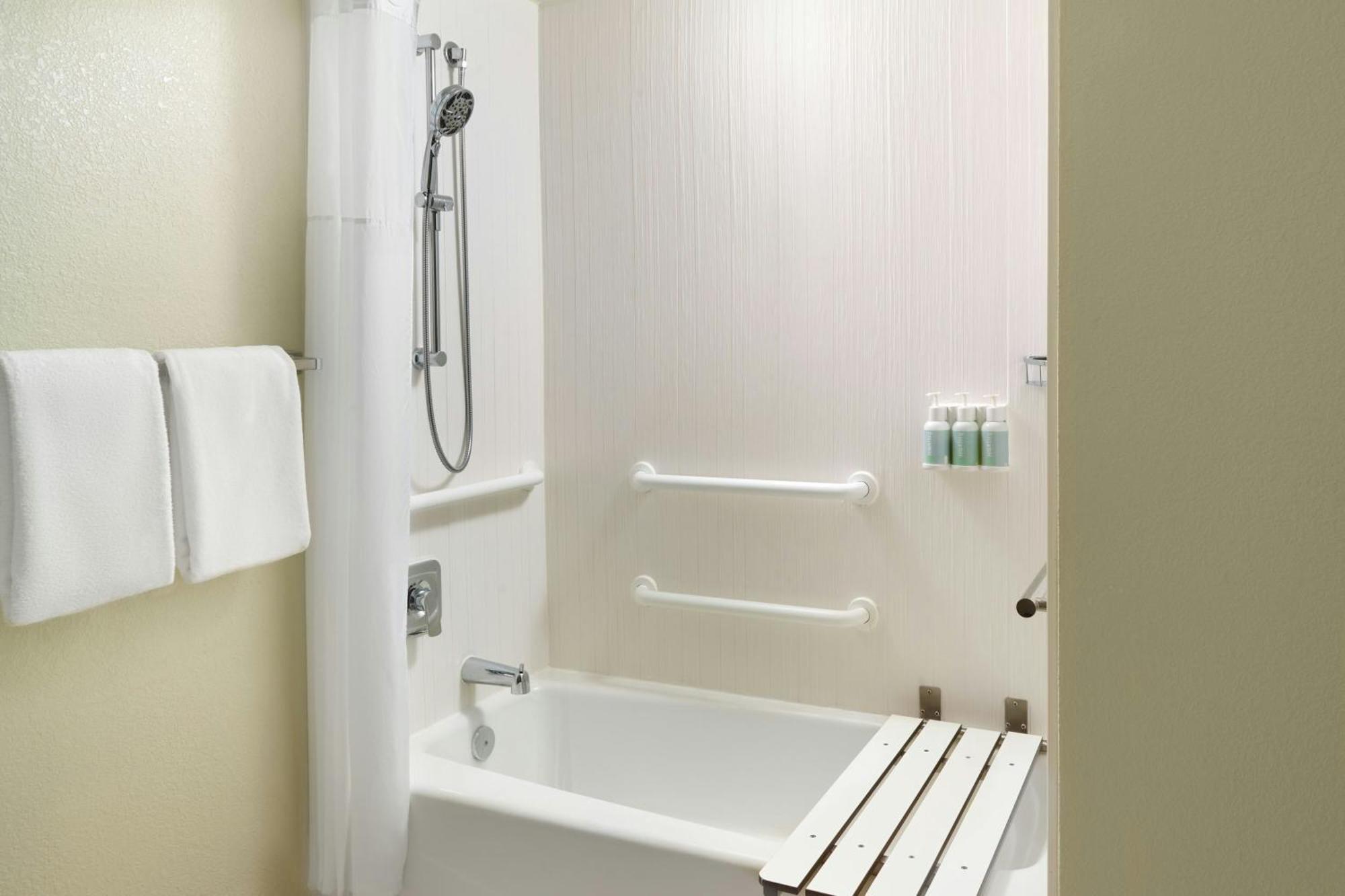 Courtyard By Marriott 3*