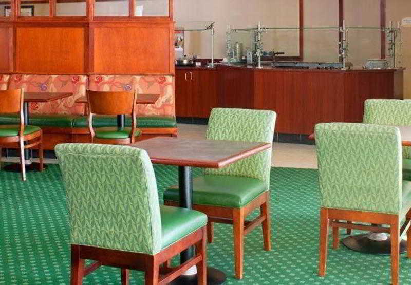Courtyard By Marriott Paramus