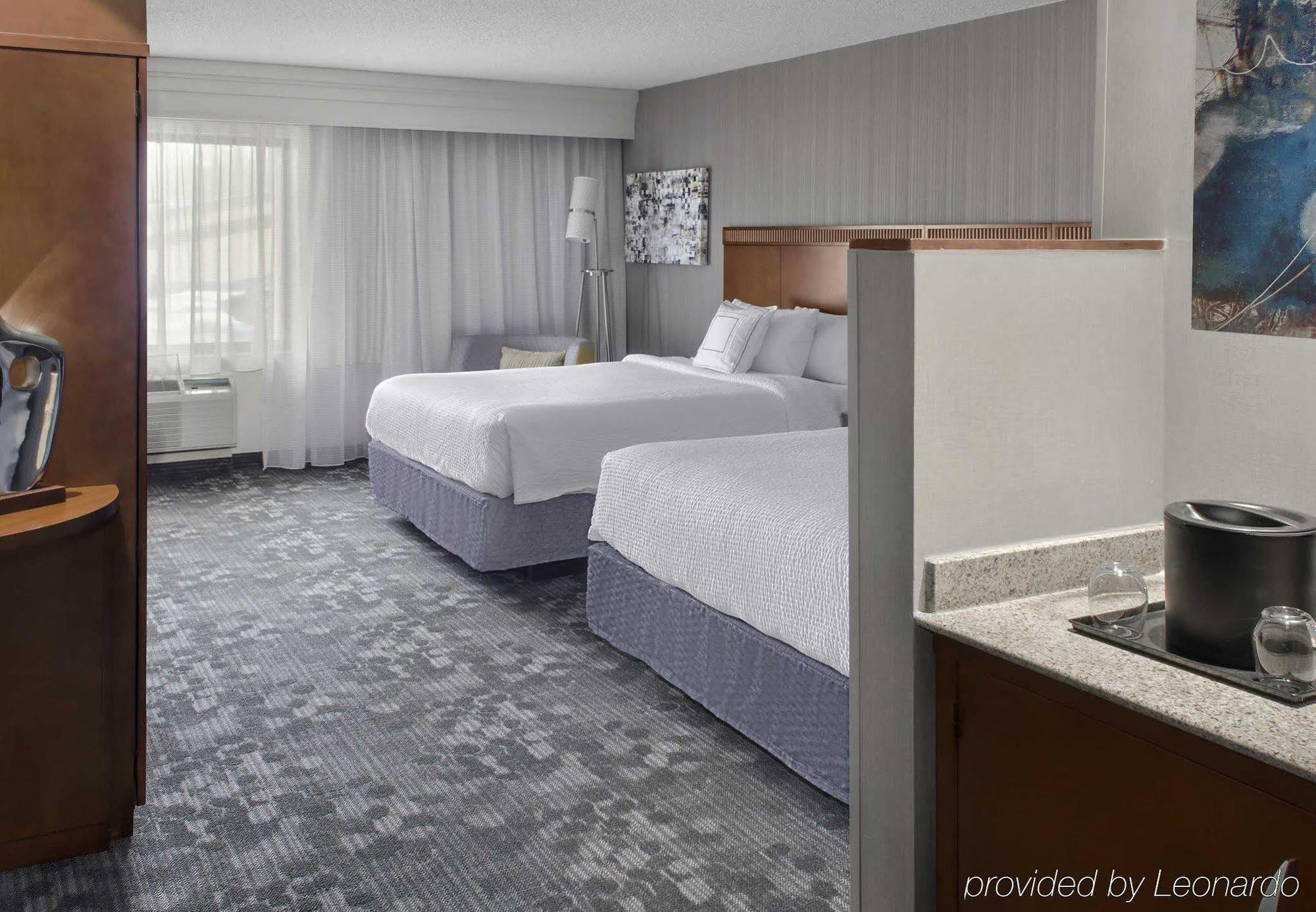 Courtyard By Marriott Hotel Paramus