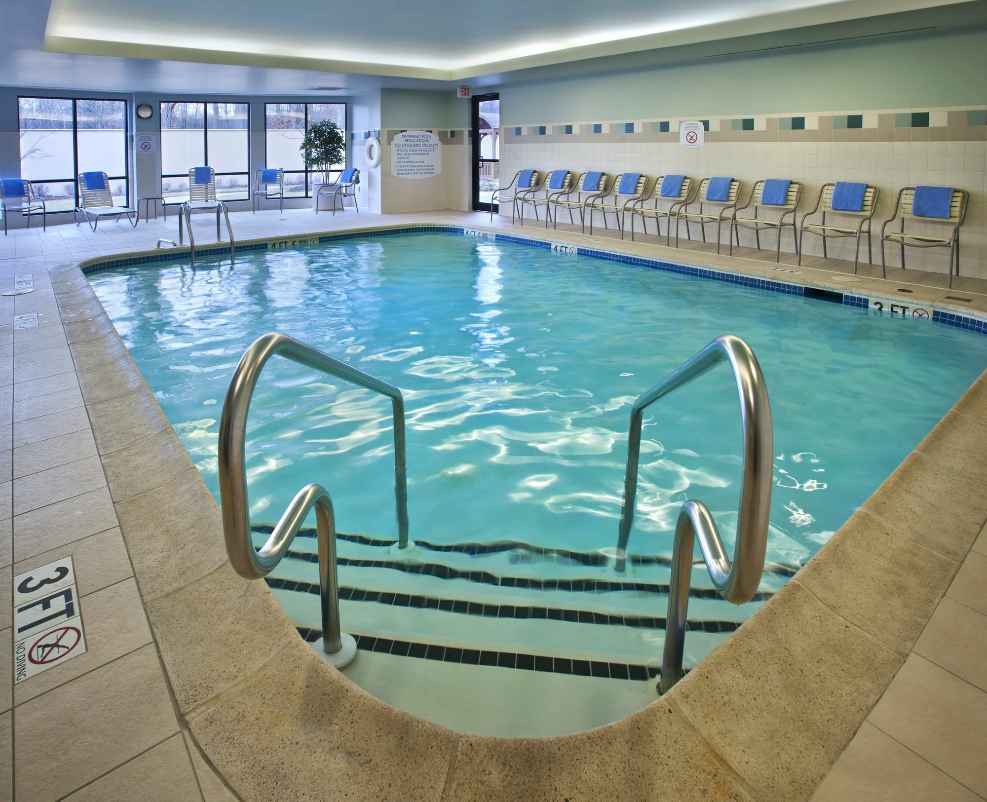 Courtyard By Marriott Hotel 3*