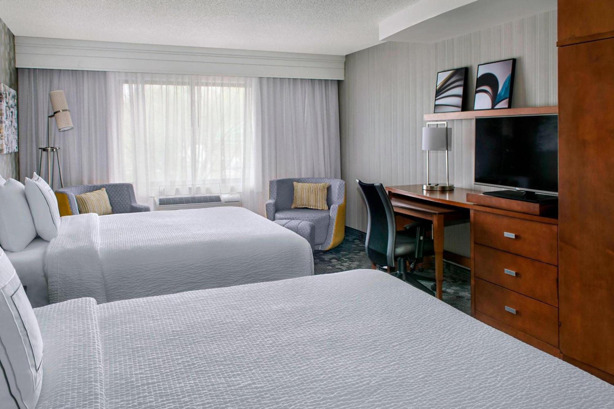 Courtyard By Marriott Hotel Paramus